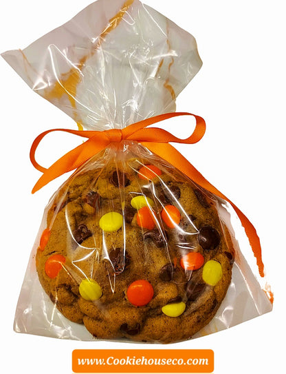 Oh My Reese's Chocolate Chip Cookie